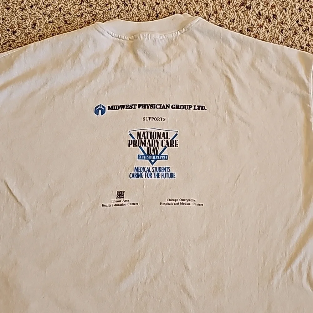Vintage Chicago College of Osteopathic Medicine T-shirt - Picture 7 of 9